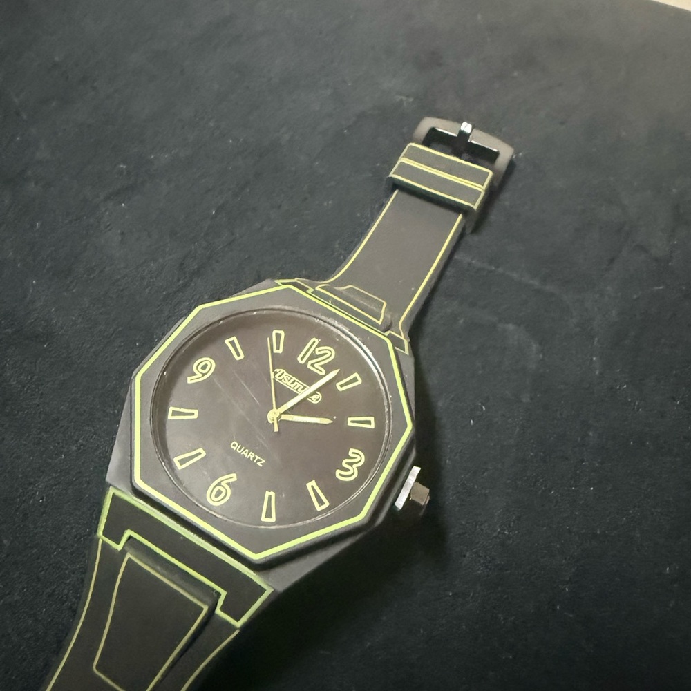 Stylish Green and Black "Cell-Shaded" Watch
